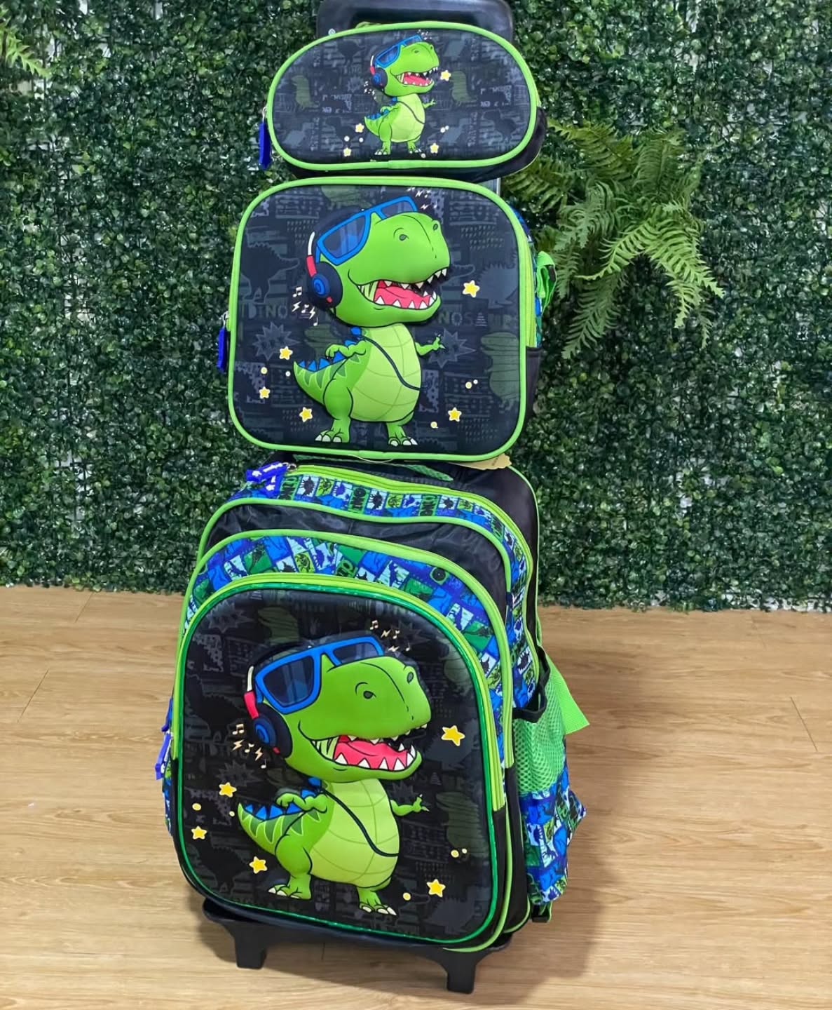KIT ESCOLAR COMPLETO 🎒